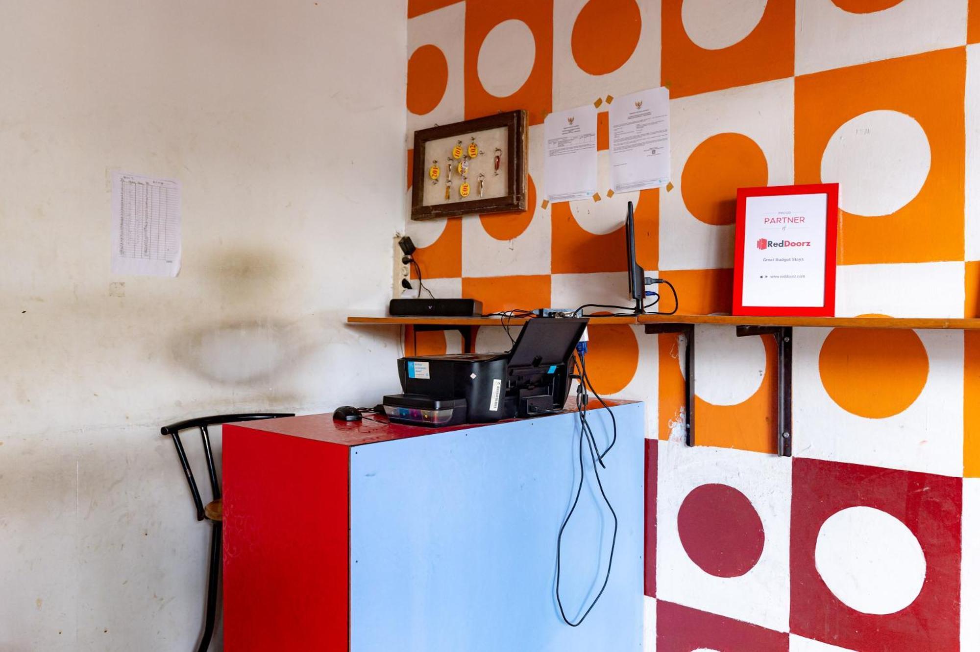 Hotel Reddoorz Near Rsud Dr Pringadi Medan 3 Exterior foto