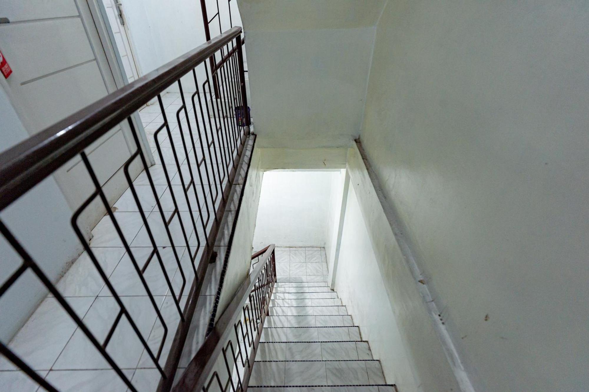 Hotel Reddoorz Near Rsud Dr Pringadi Medan 3 Exterior foto
