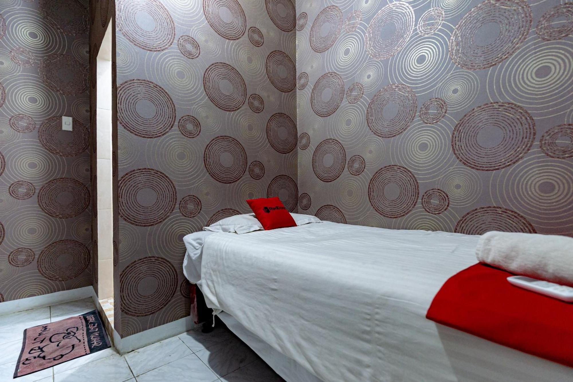 Hotel Reddoorz Near Rsud Dr Pringadi Medan 3 Exterior foto